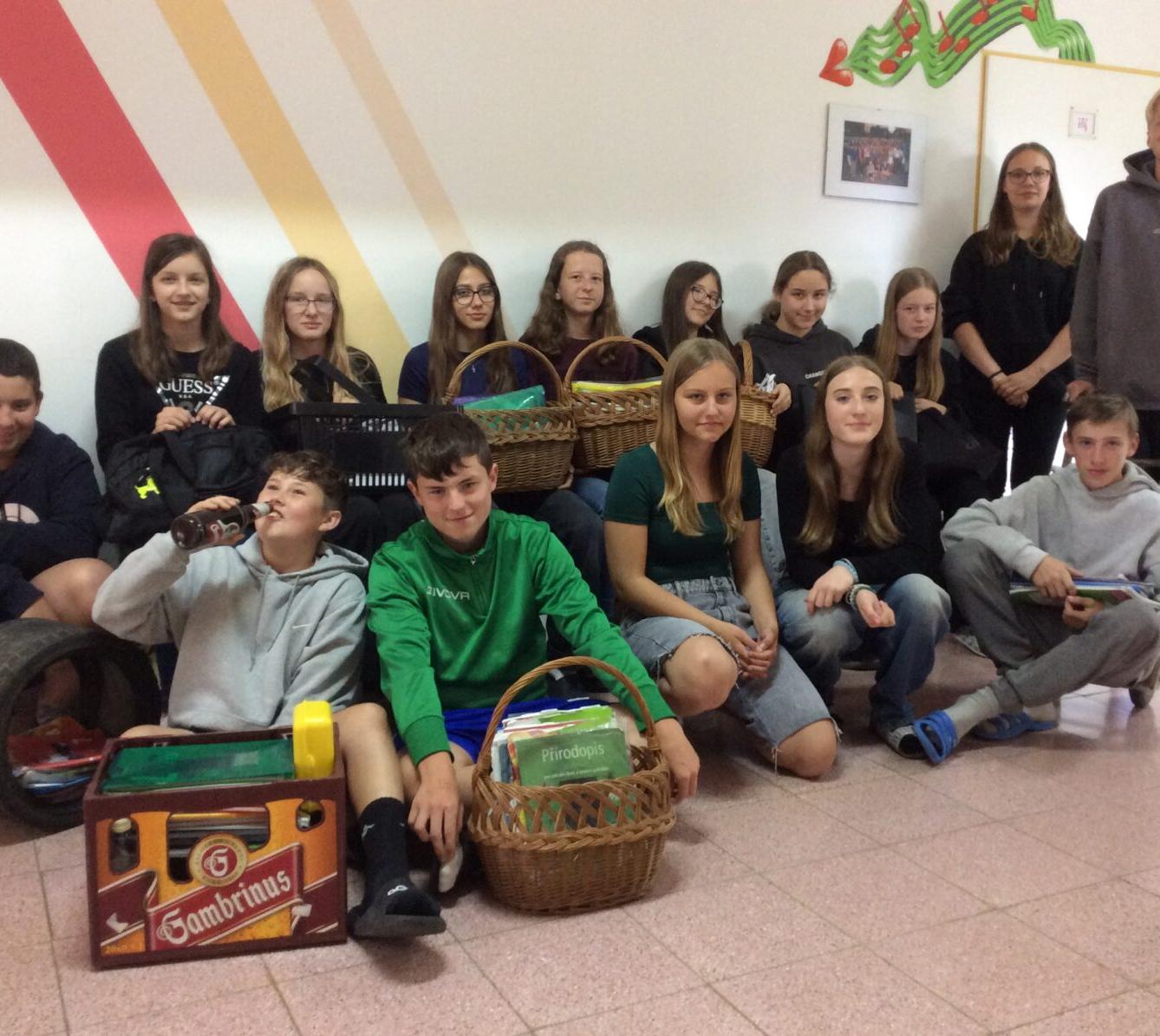 DEN BEZ AKTOVEK - 12