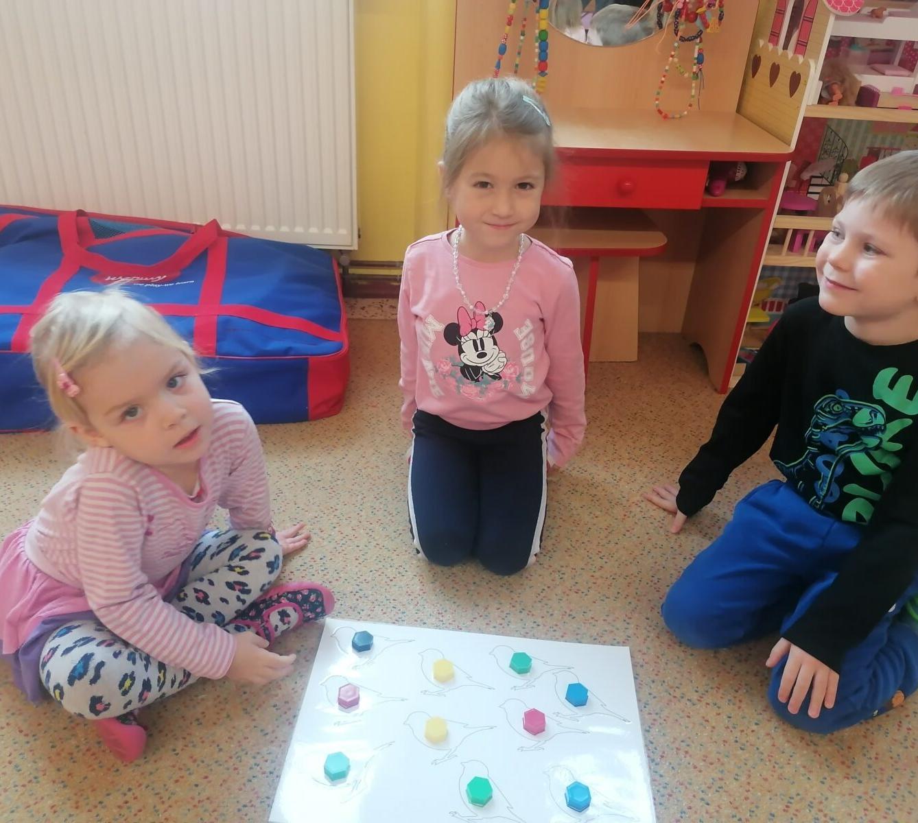 společná práce- "Zvířátka a ptáčci v zimě" :-) - 5