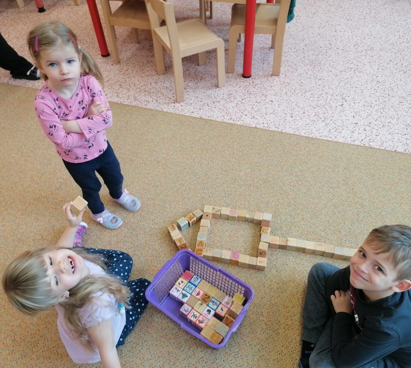 společná práce- "Zvířátka a ptáčci v zimě" :-) - 19