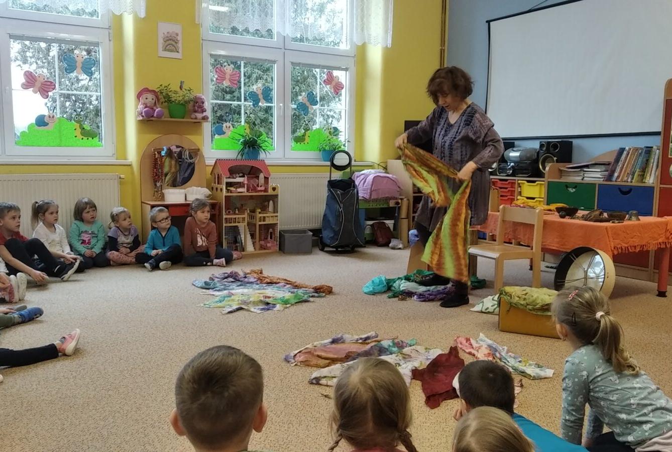 Muzikoterapie-„pohádka o Honzíkovi a Aničce“ - 1