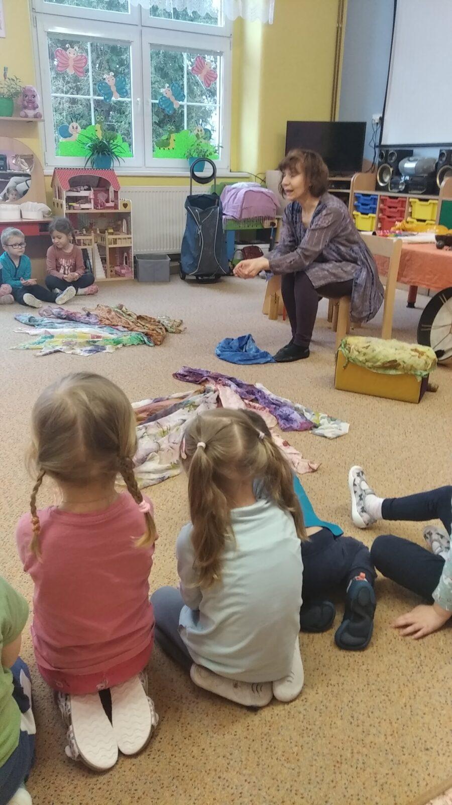 Muzikoterapie-„pohádka o Honzíkovi a Aničce“ - 8