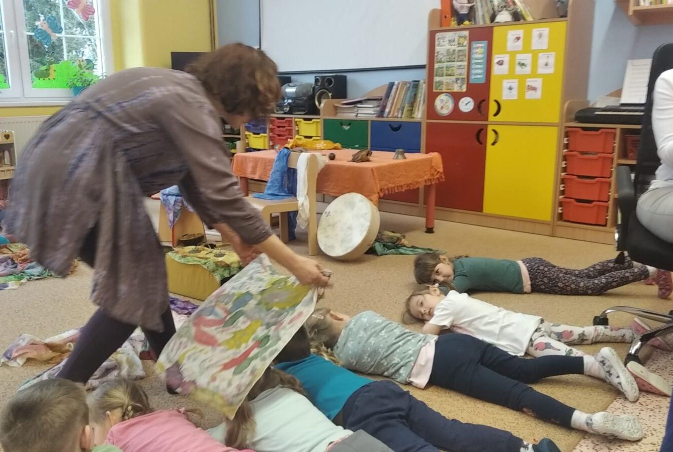 Muzikoterapie-„pohádka o Honzíkovi a Aničce“ - 19