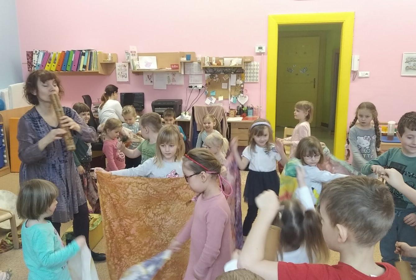 Muzikoterapie-„pohádka o Honzíkovi a Aničce“ - 24