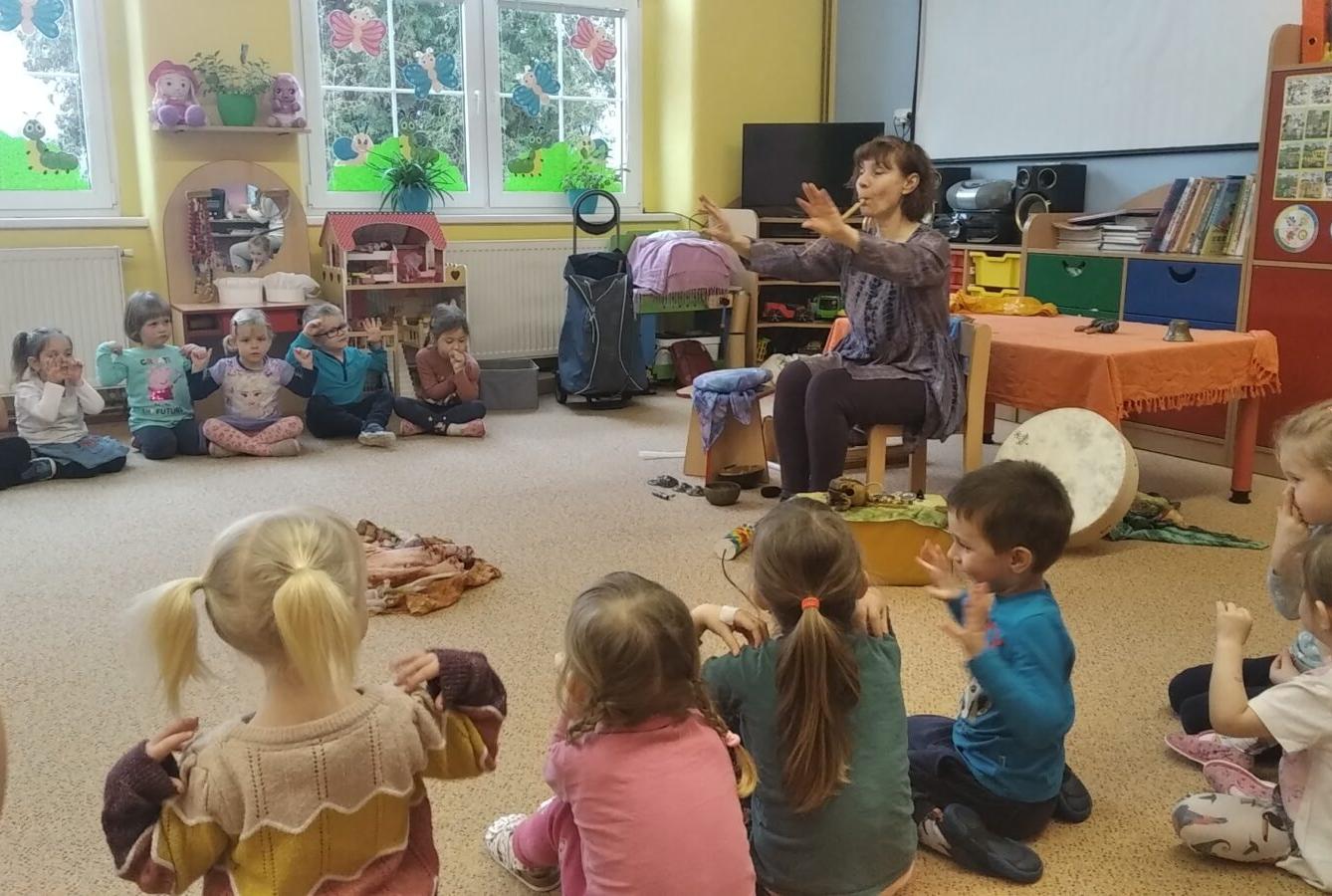 Muzikoterapie-„pohádka o Honzíkovi a Aničce“ - 27