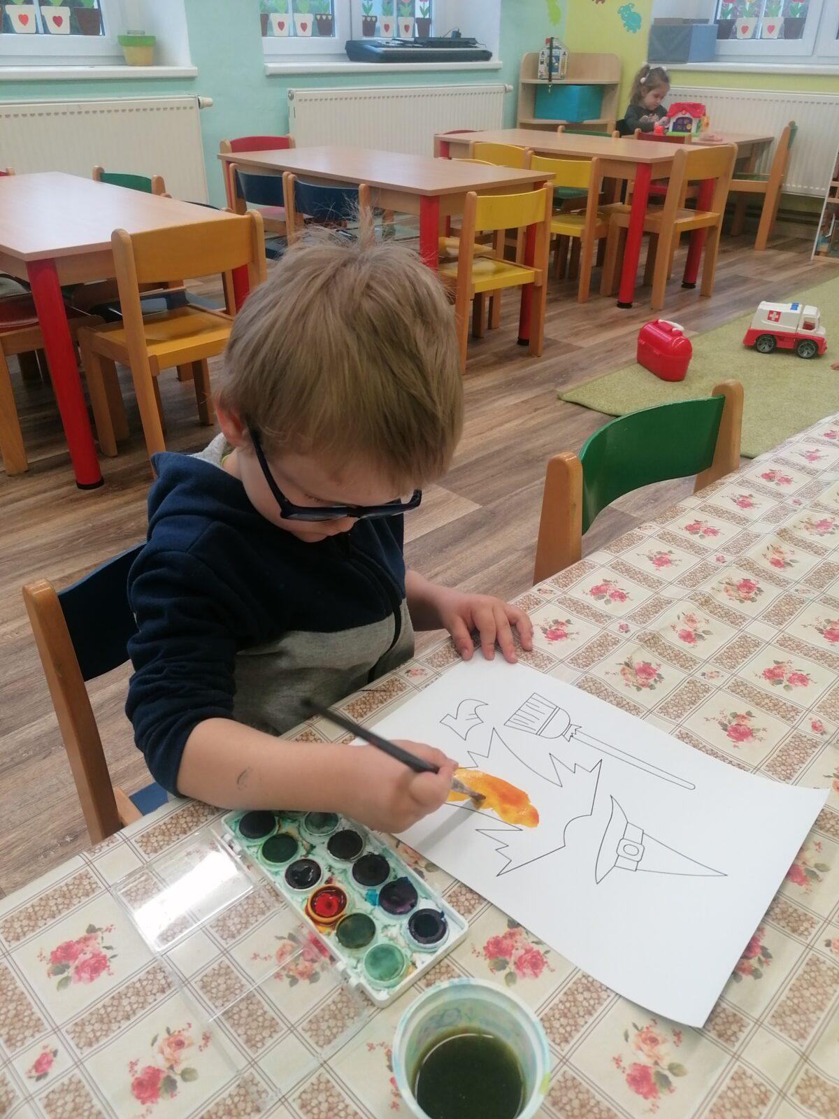 Broučci: "přípravy na ČARODĚJNICE" :-) - 22