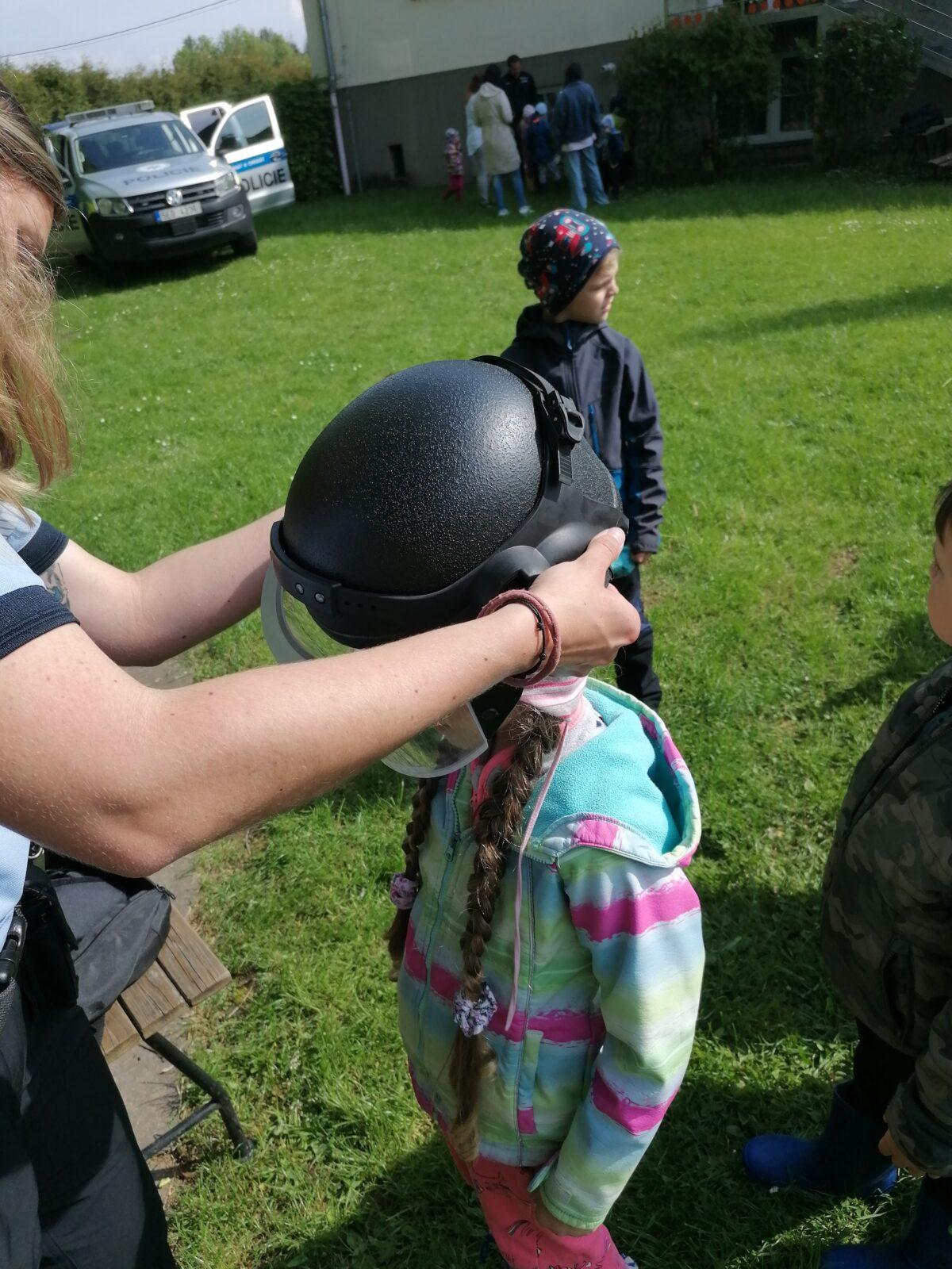 Policie ČR v naší školce :-) - 90