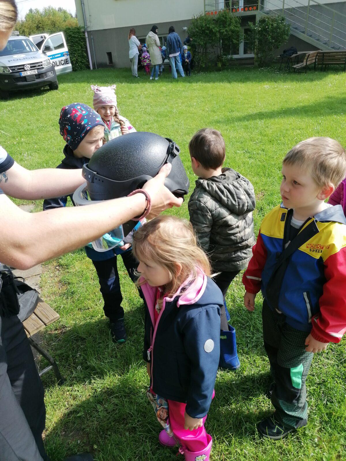 Policie ČR v naší školce :-) - 92