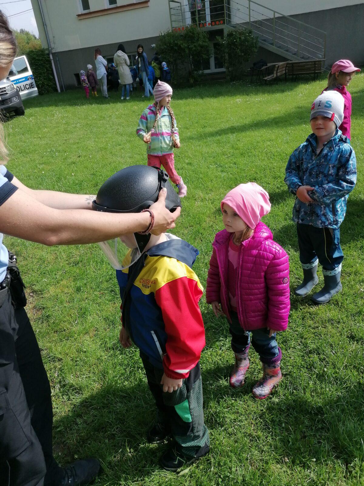 Policie ČR v naší školce :-) - 93