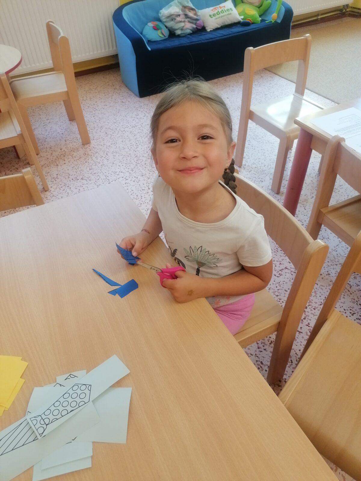 Vyrábíme dárečky pro tatínky :-) - 2