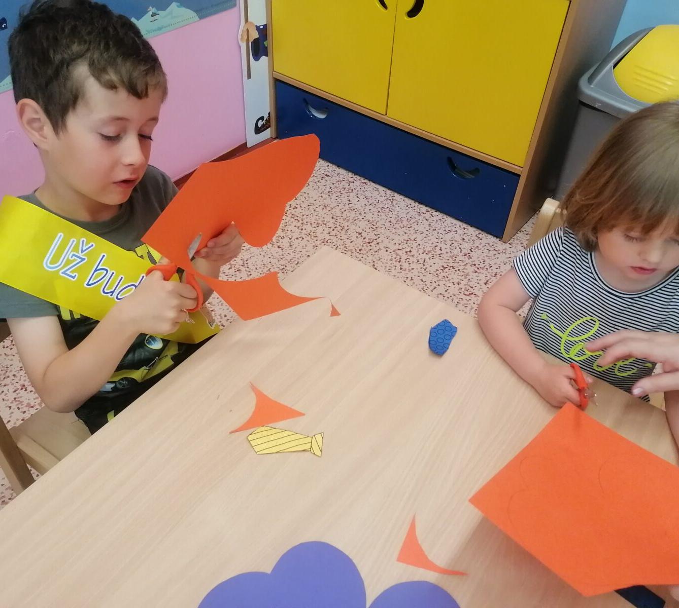 Vyrábíme dárečky pro tatínky :-) - 8