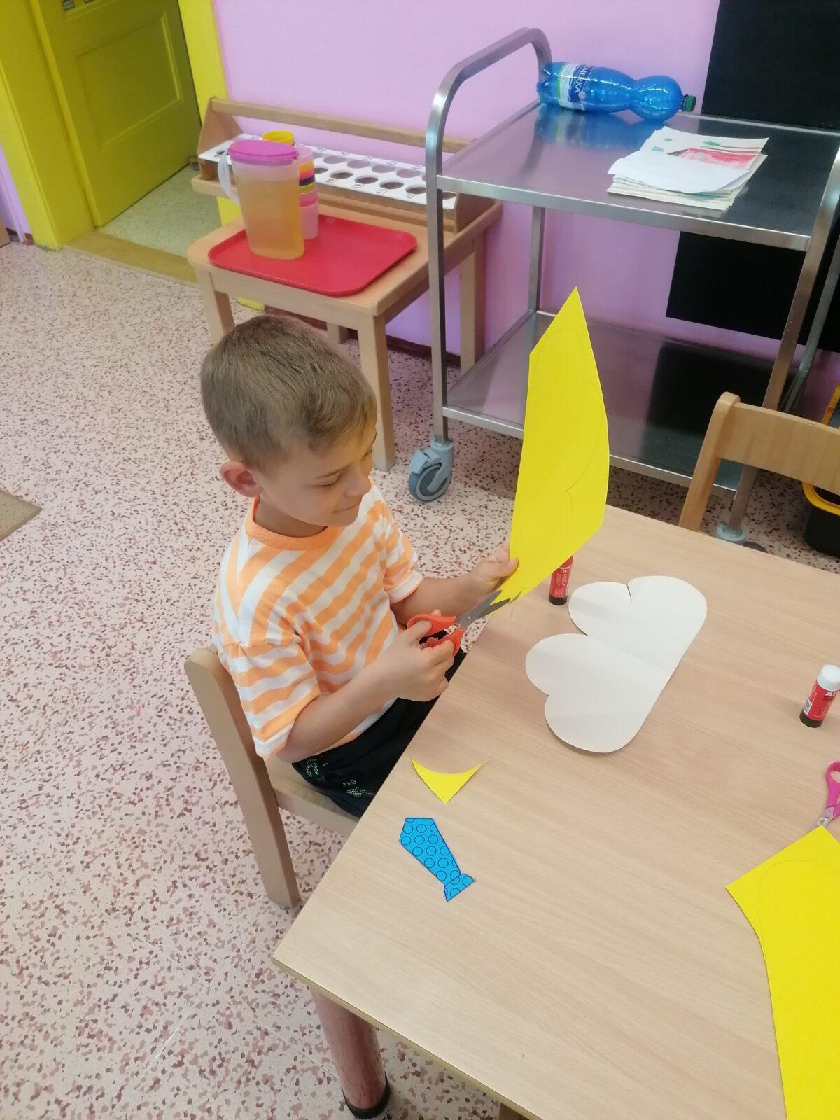 Vyrábíme dárečky pro tatínky :-) - 9