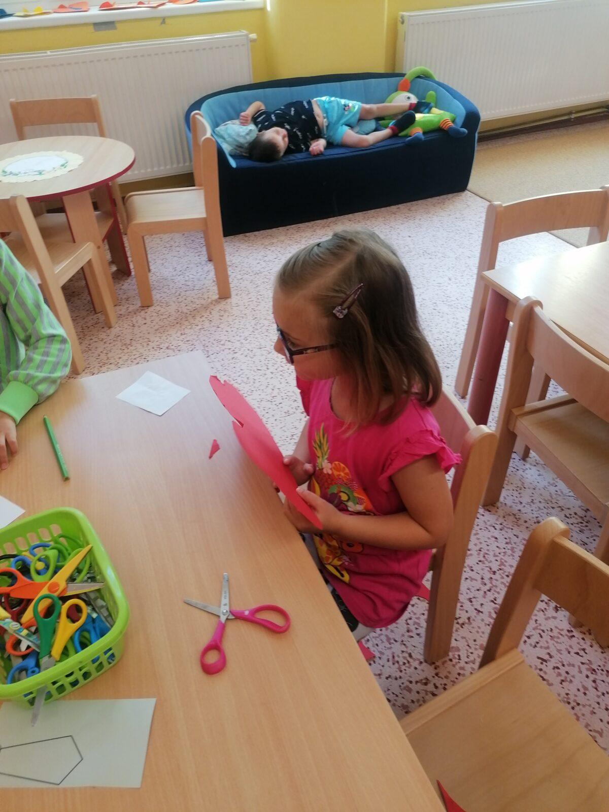 Vyrábíme dárečky pro tatínky :-) - 23