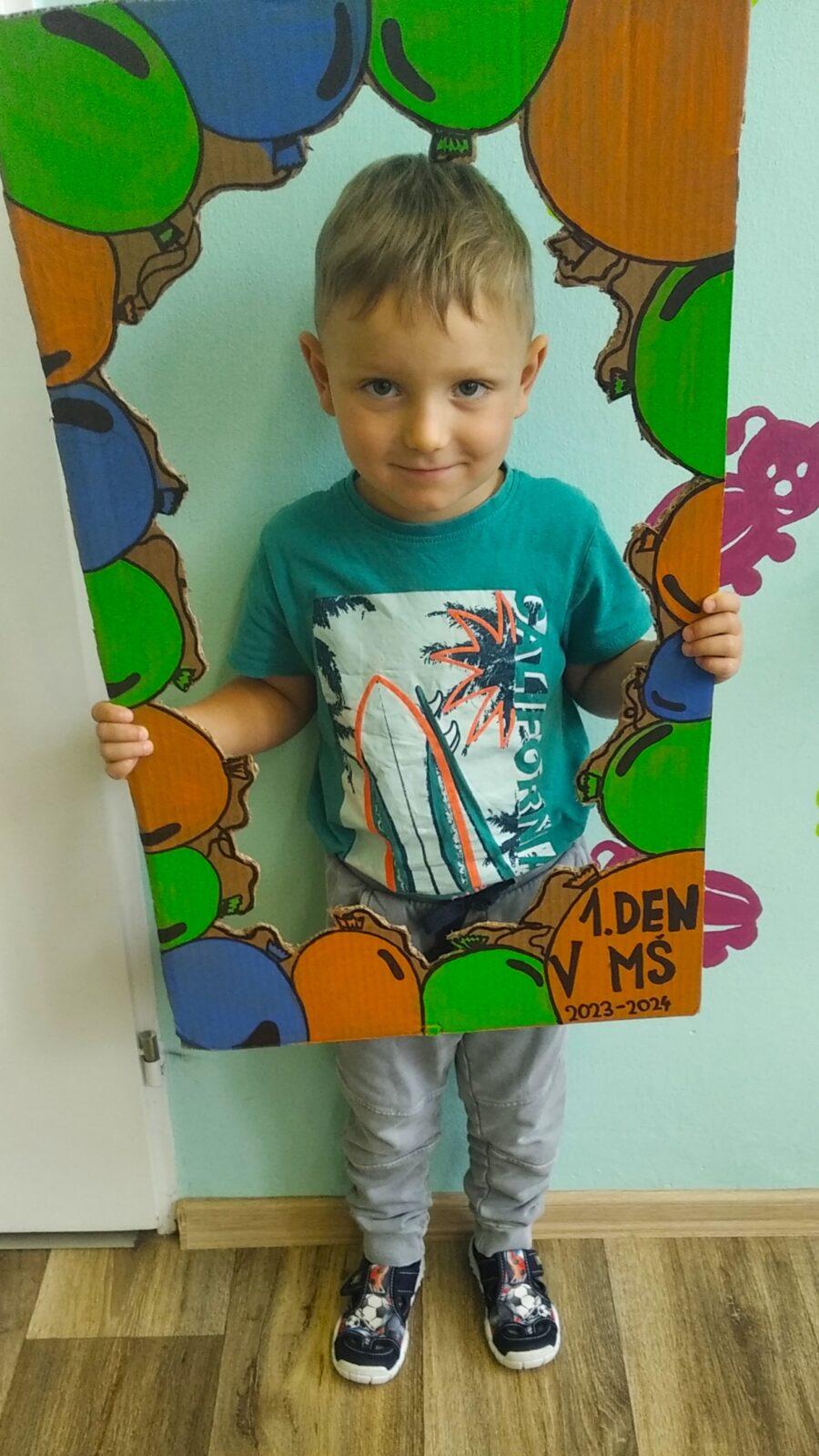 broučci-první dny ve školce - 8