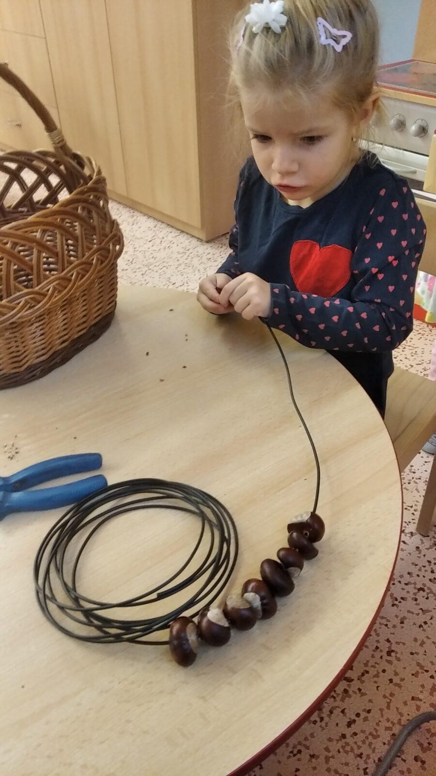 broučci: „tvoříme z přírodnin“ - 25