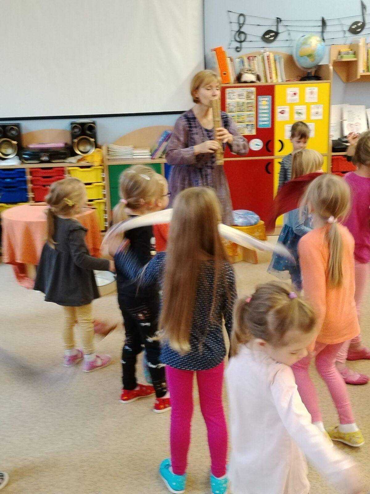 MUZIKOTERAPIE: ,,POHÁDKA PRO PLANETU ZEMI" - 11