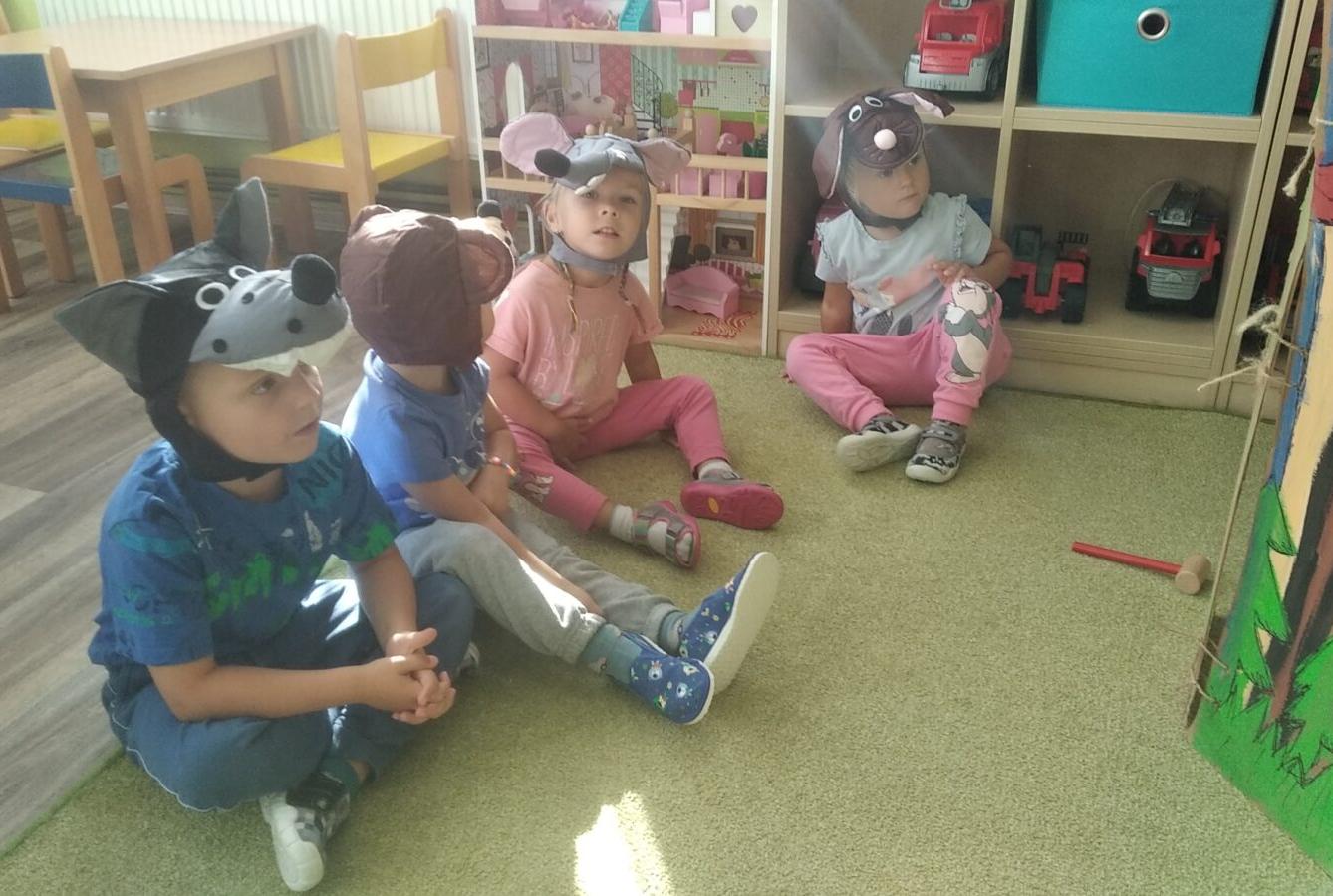 broučci: první dny ve školce :) - 27