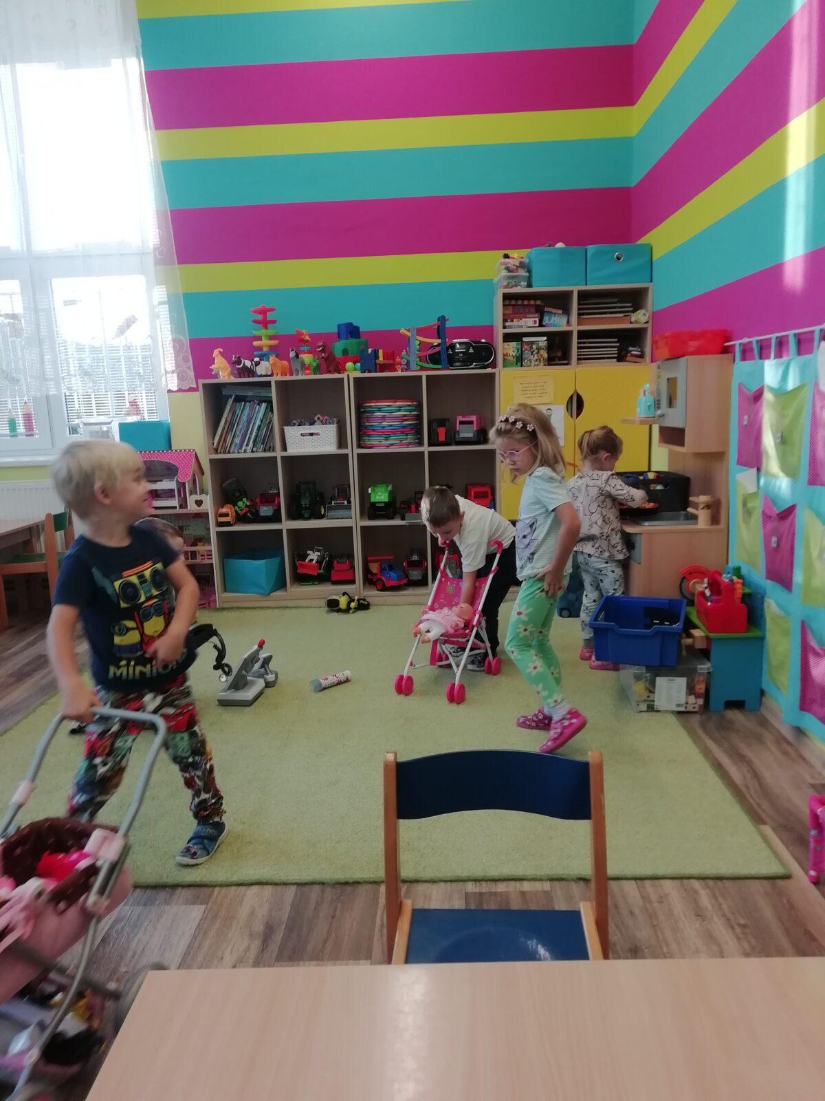 Broučci - společné chvilky nejen s novými kamarády - 24