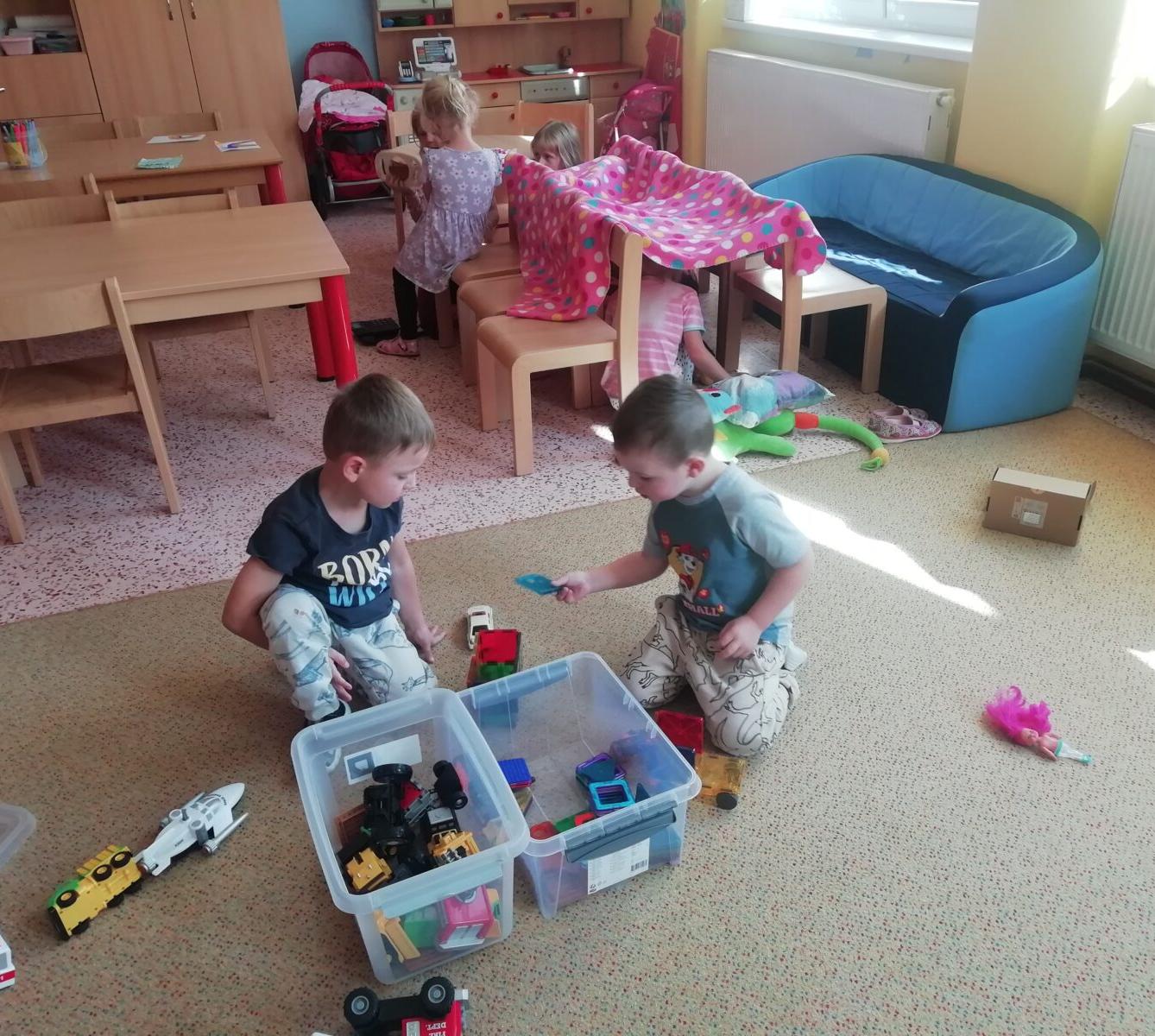 Broučci - společné chvilky nejen s novými kamarády - 25