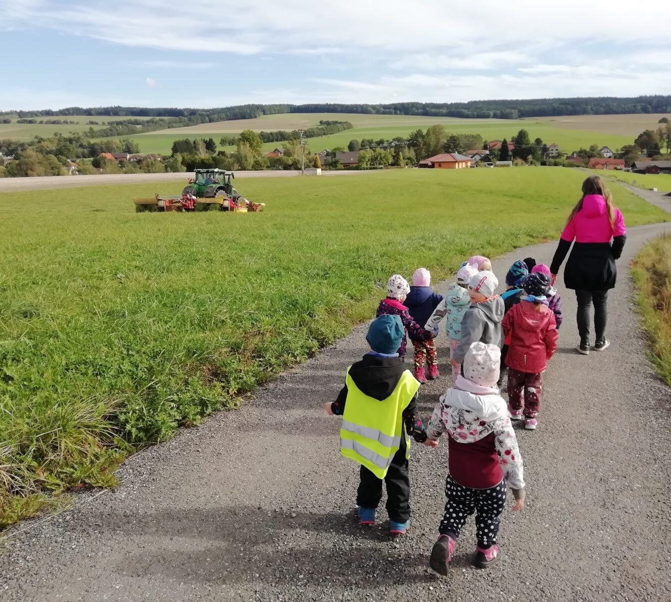 Broučci - Poznáváme les a lesní stezka ve školce - 14