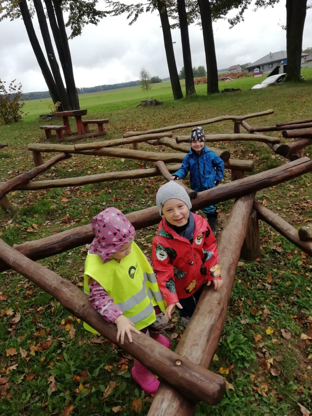 Broučci - zábava s drakem - 10