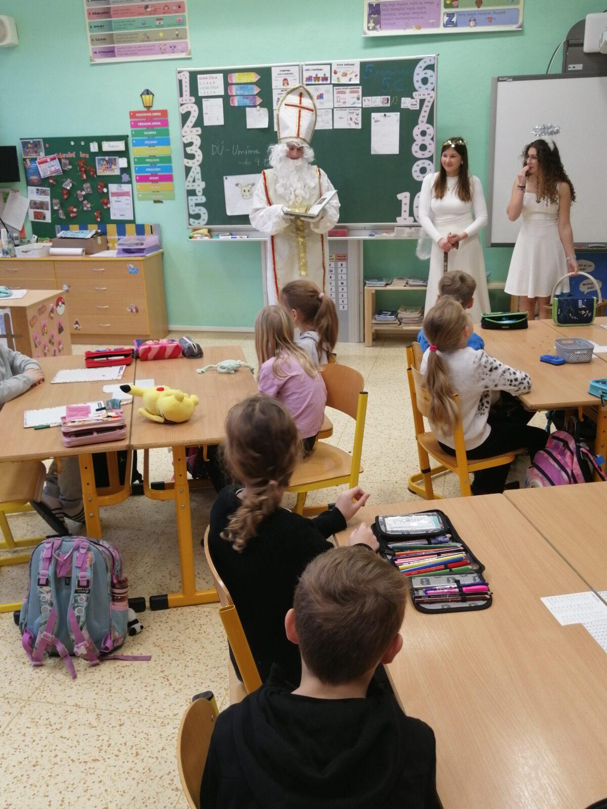 Mikuláš, andělé a čerti ve škole - 5