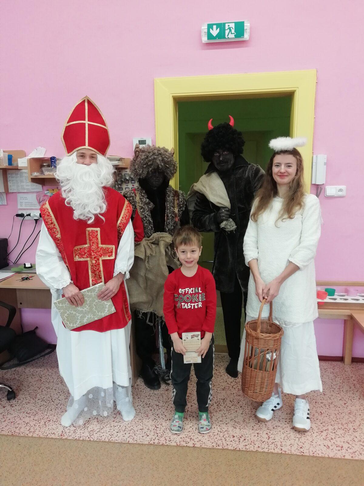 Mikuláš, anděl a čertíci ve školce - 20