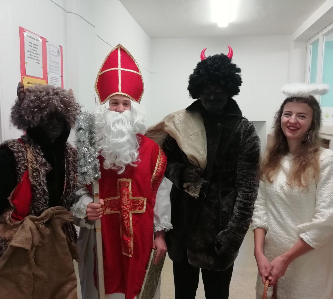Mikuláš, anděl a čertíci ve školce - 27
