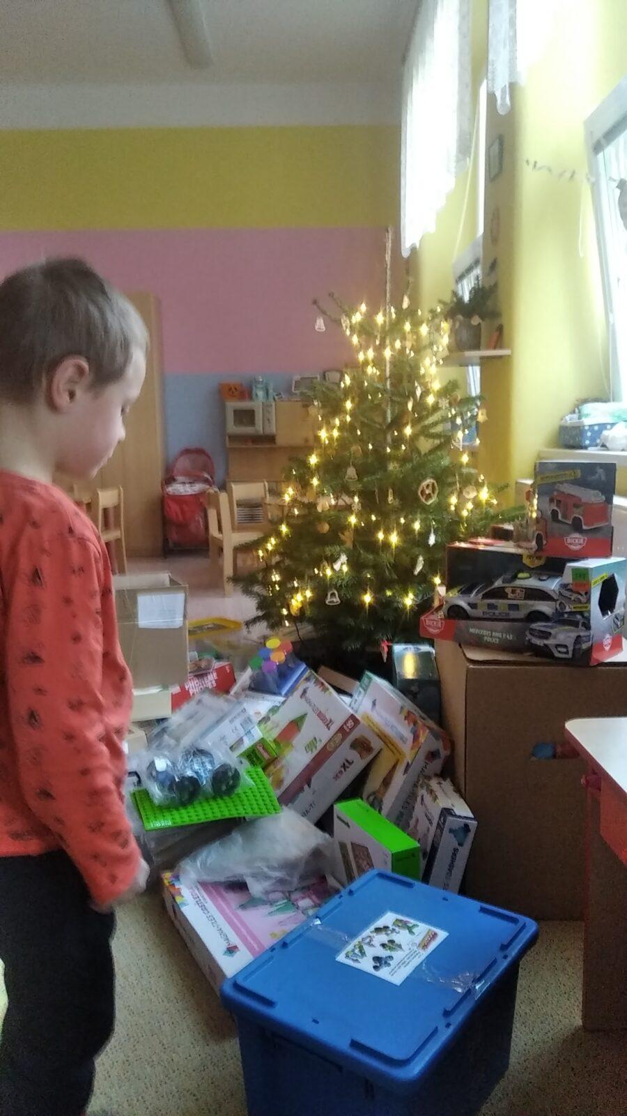 broučci a sovičky: těšíme se na vánoce, nadílka - 25