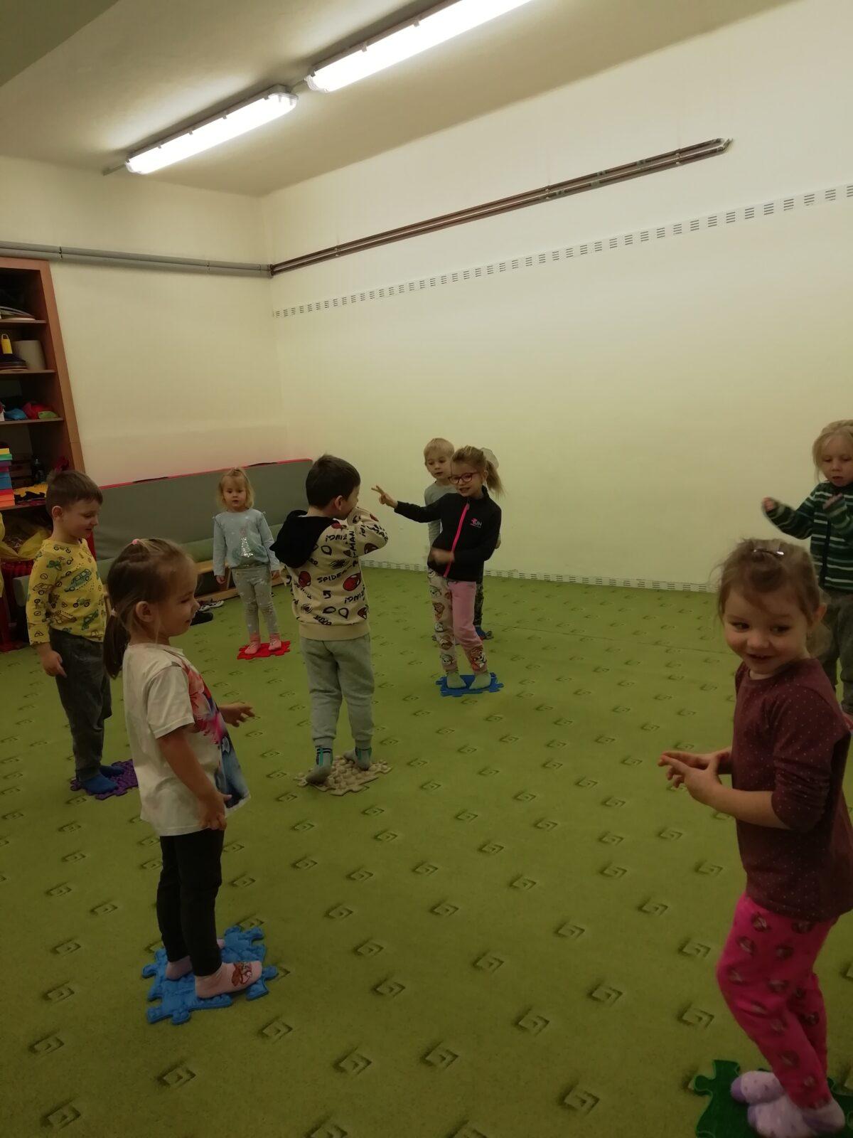 Broučci: První společné dny v novém roce + sněhové hrátky se Sovičkami - 5