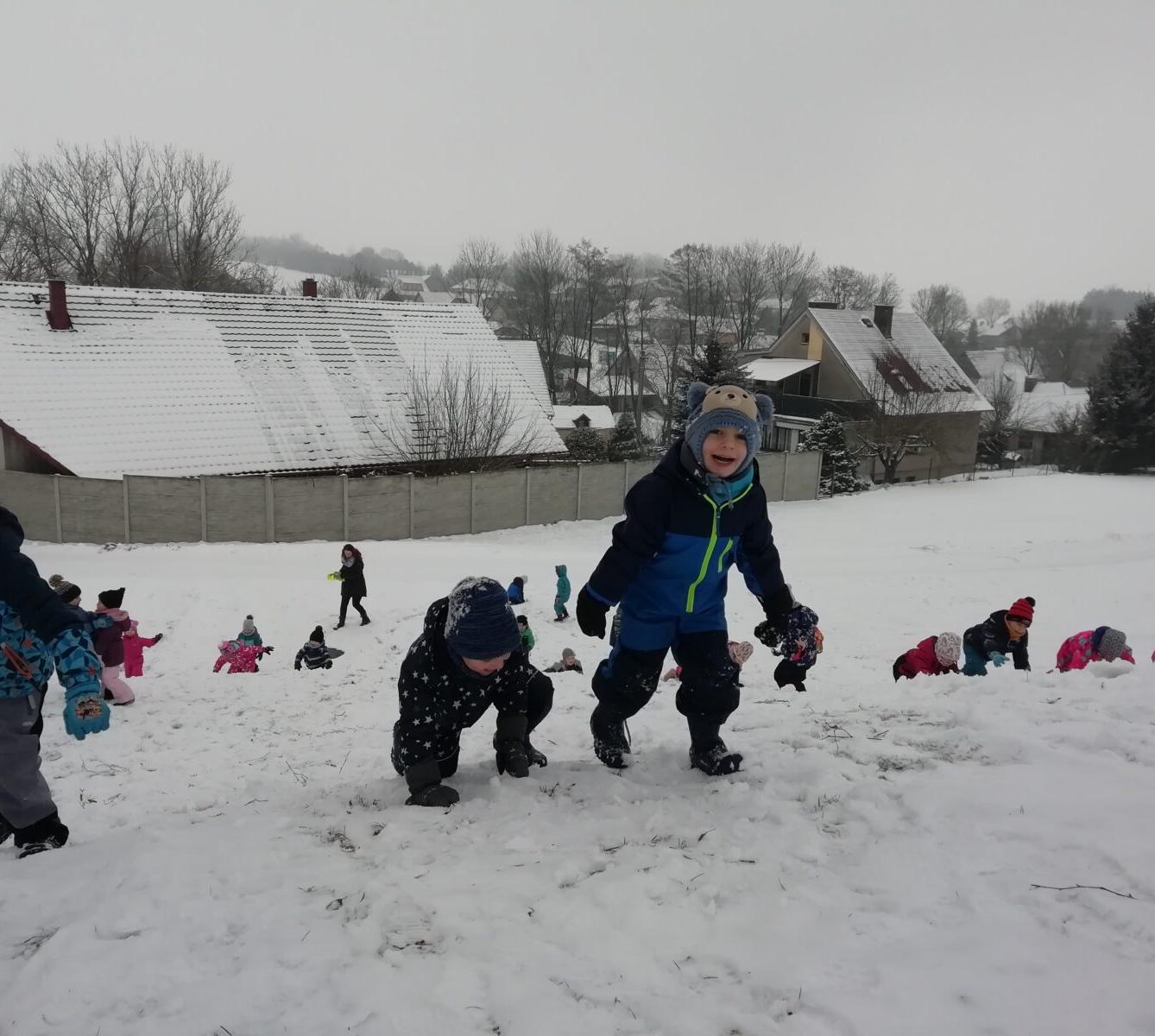 Broučci: První společné dny v novém roce + sněhové hrátky se Sovičkami - 37