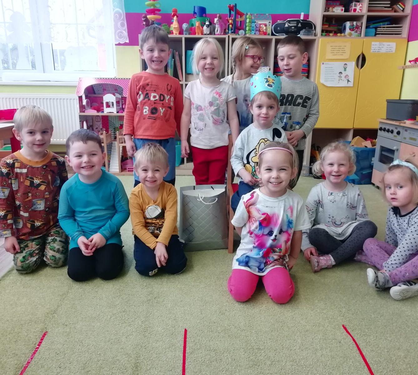 Broučci: Miki měl narozeniny - 1