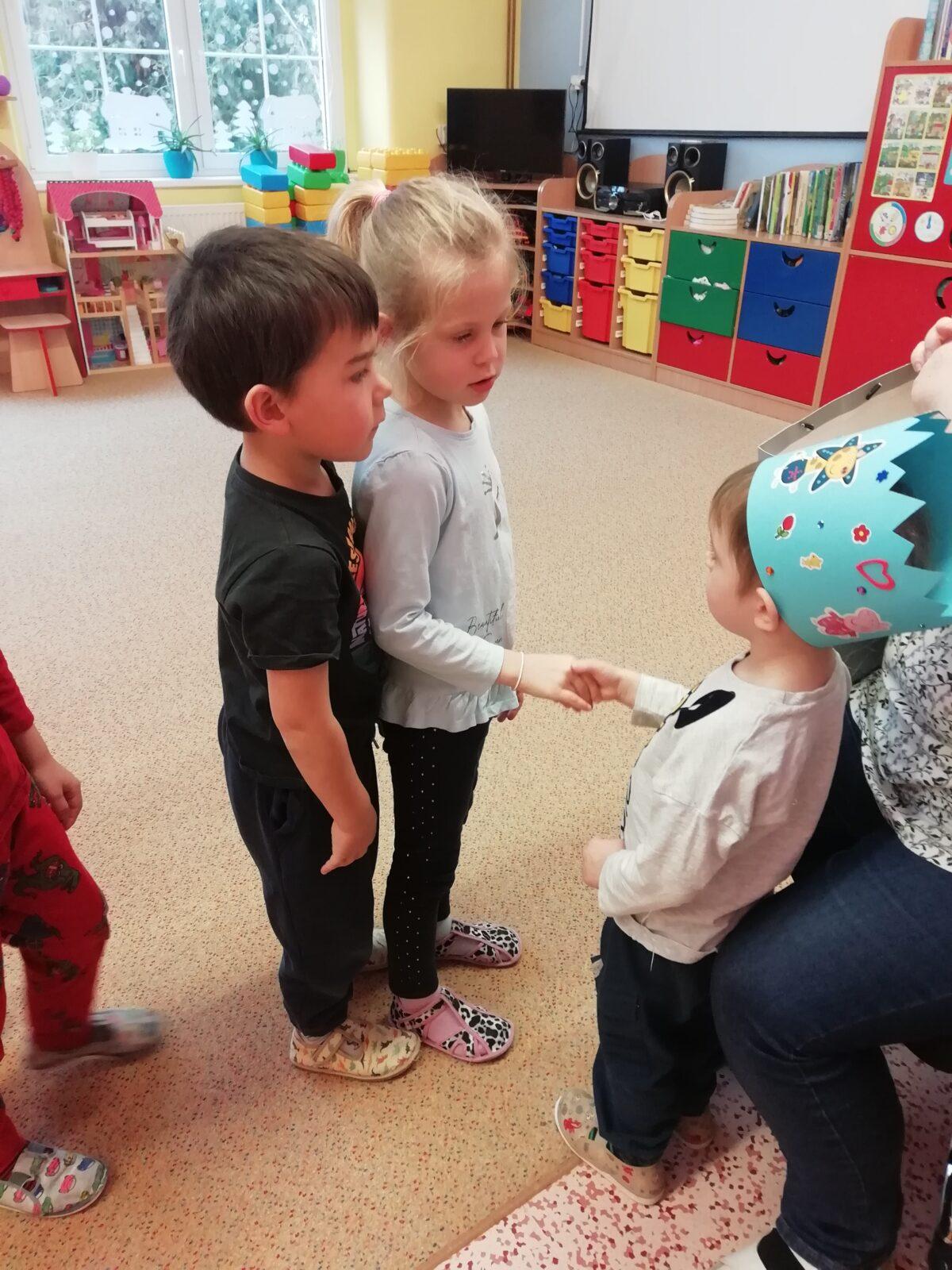 Broučci: Miki měl narozeniny - 15