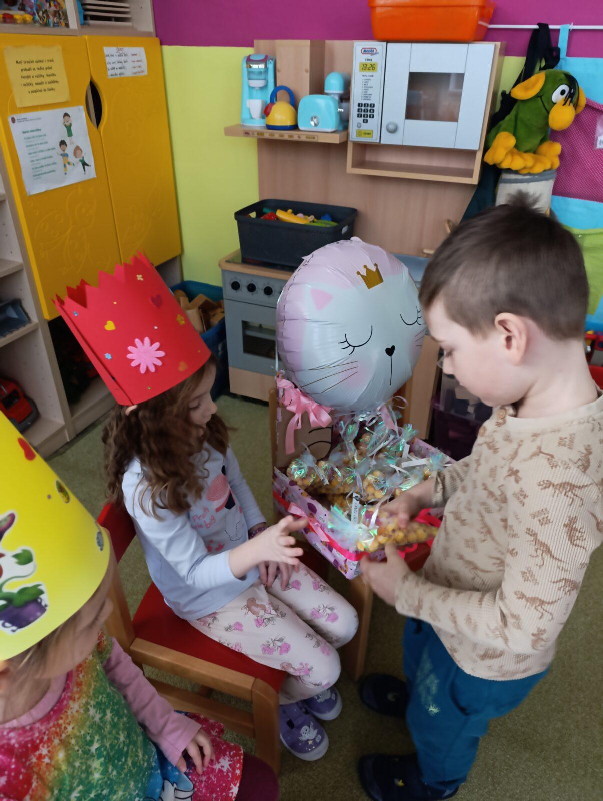 slavíme: Tinka a Lucinka, holky měly narozeniny - 10