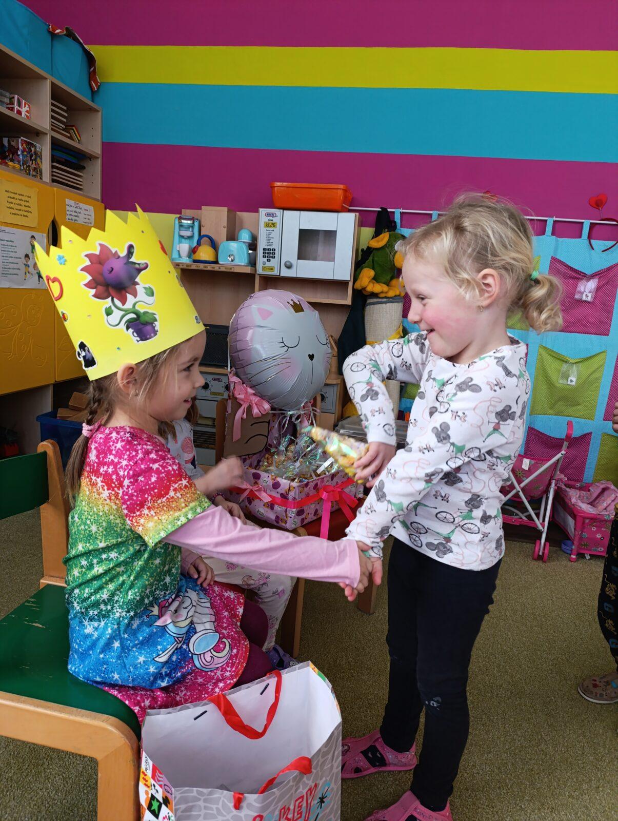 slavíme: Tinka a Lucinka, holky měly narozeniny - 15