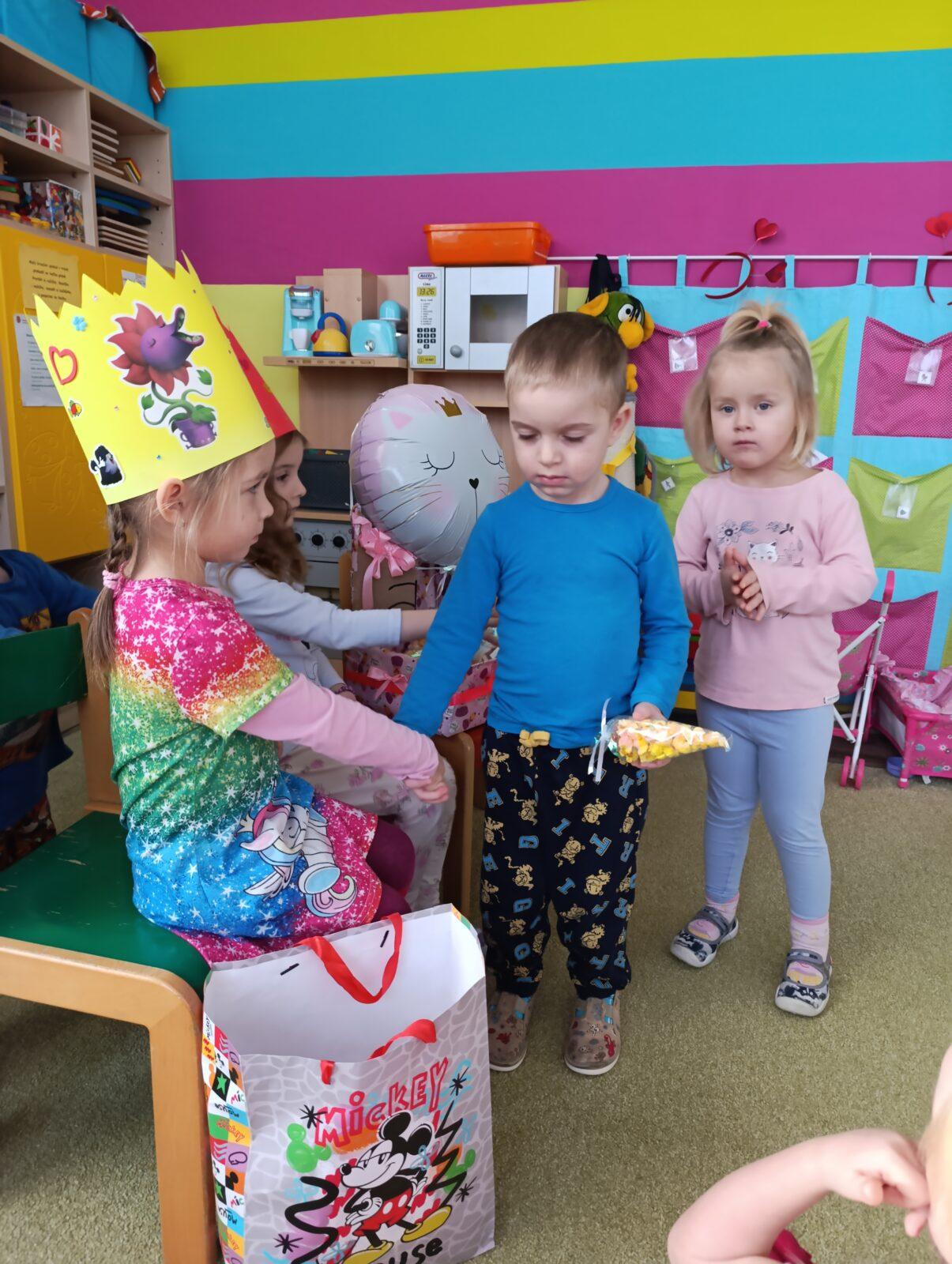 slavíme: Tinka a Lucinka, holky měly narozeniny - 16