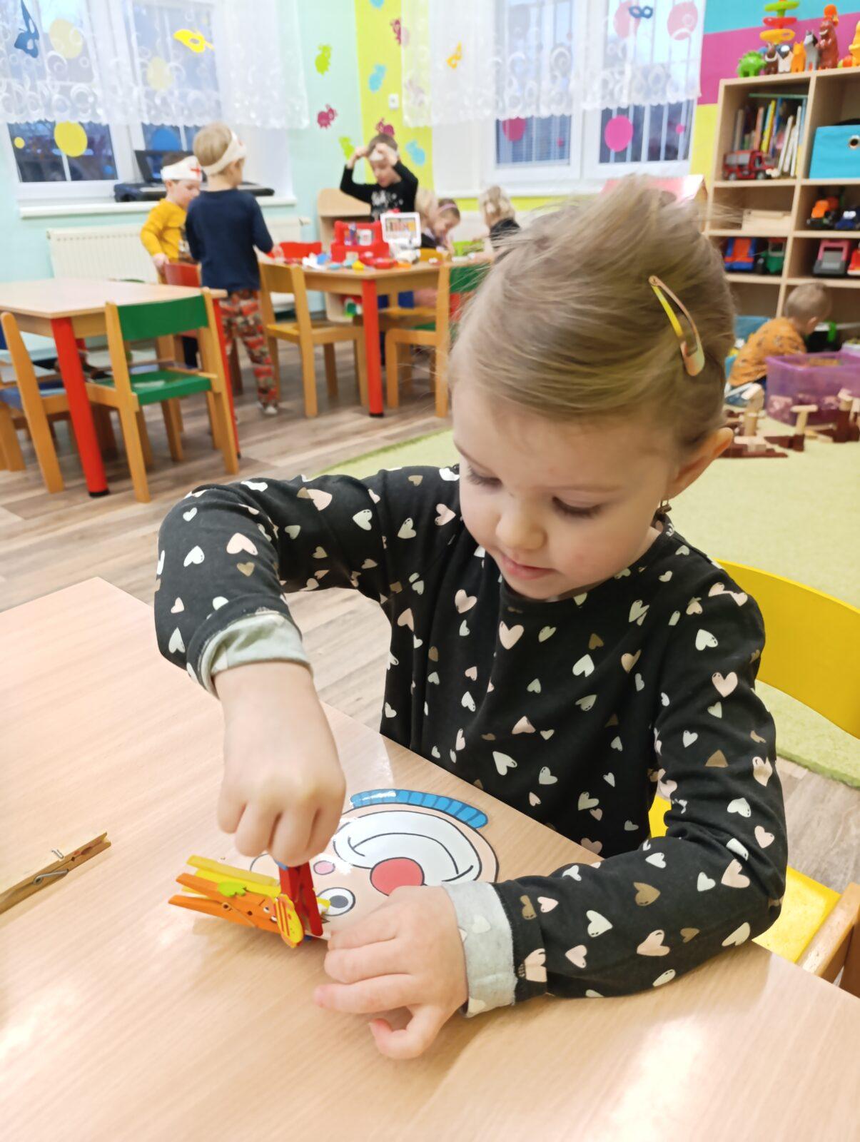 broučci: tvoření -zvířátka+příprava na karneval a masopust - 30