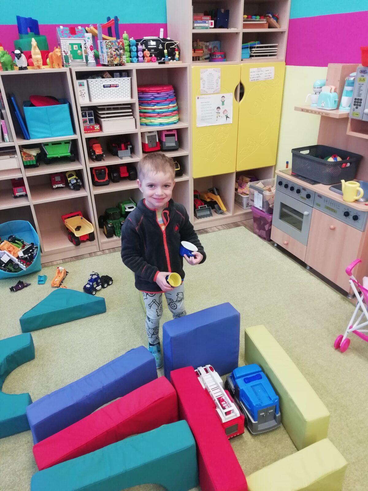 BROUČCI - ,,O ZAKLETÝCH STROMECH, PŘIŠLO JARO DO VSI´´ - 20