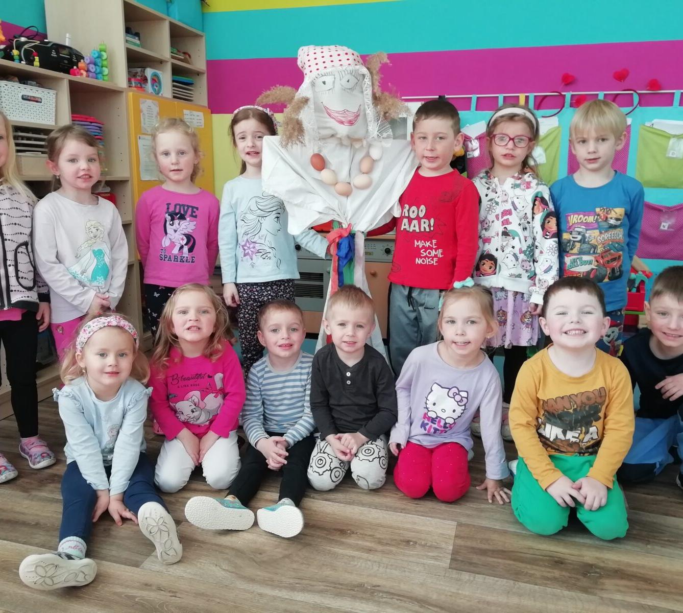 BROUČCI - ,,O ZAKLETÝCH STROMECH, PŘIŠLO JARO DO VSI´´ - 35