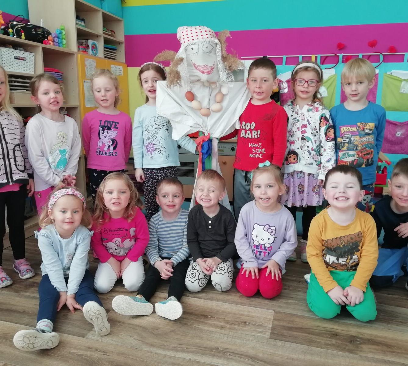 BROUČCI - ,,O ZAKLETÝCH STROMECH, PŘIŠLO JARO DO VSI´´ - 36