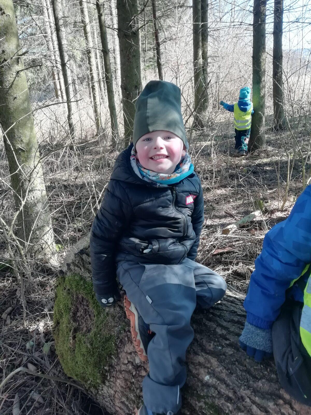 BROUČCI - ,,O ZAKLETÝCH STROMECH, PŘIŠLO JARO DO VSI´´ - 38