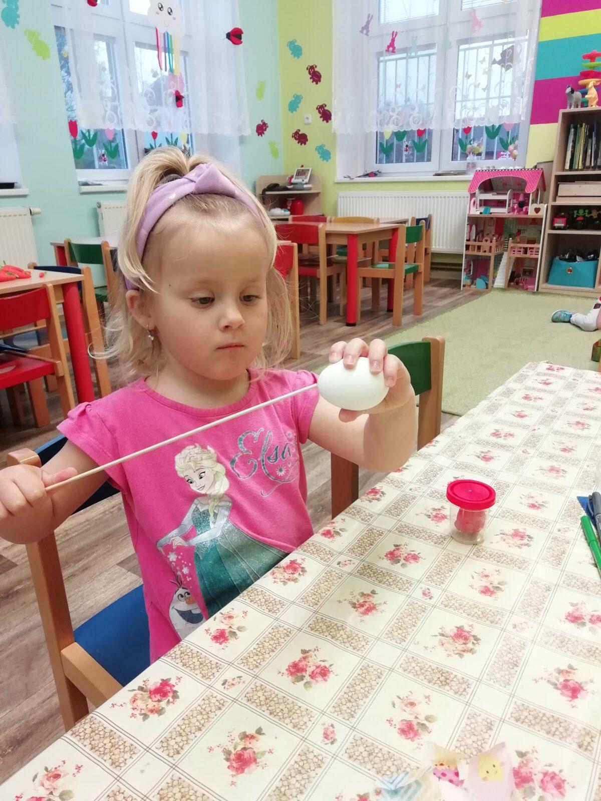 Broučci - Malované vajíčko - 20