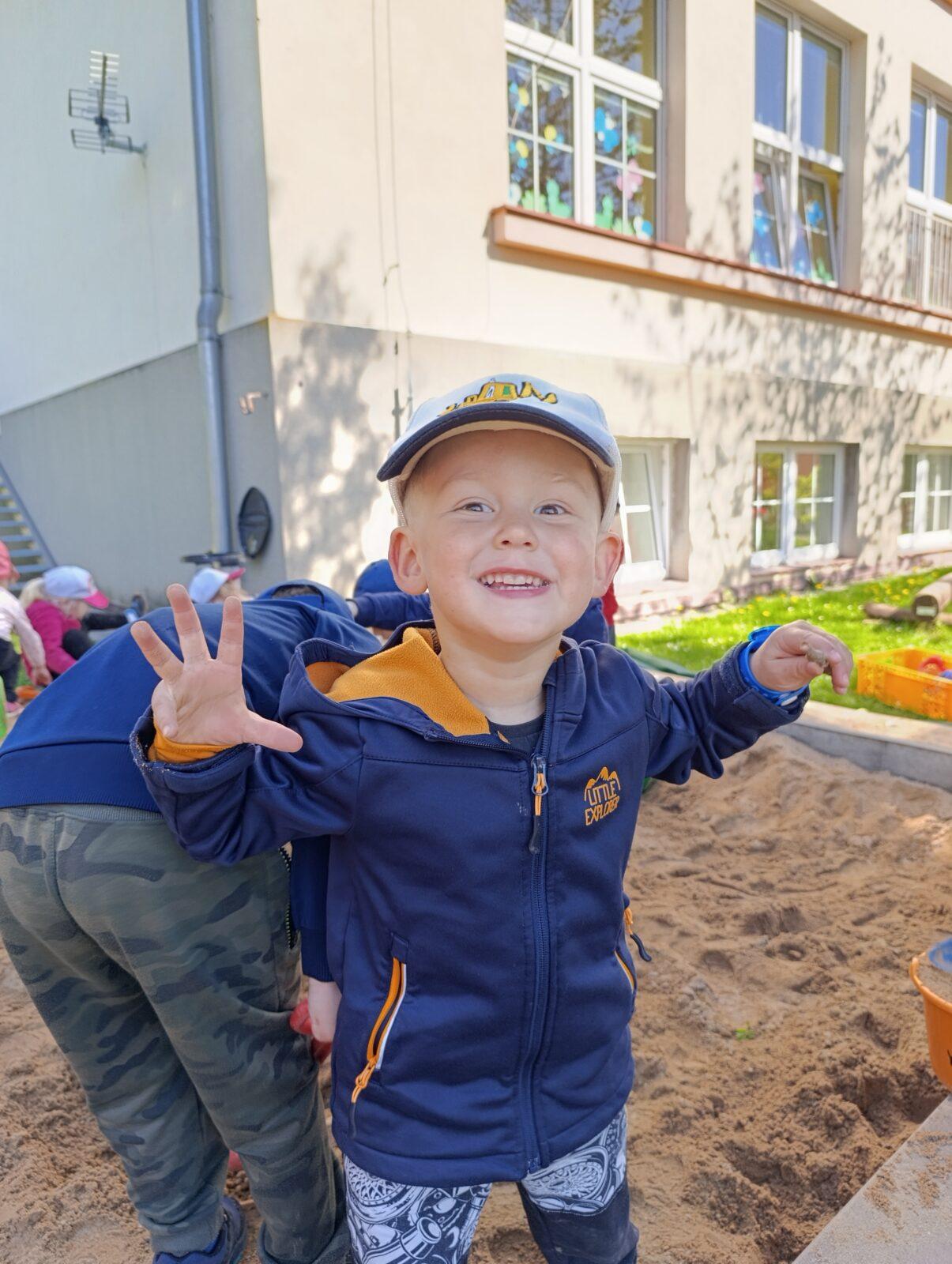 broučci: den země, přípravy na čarodějnice - 13