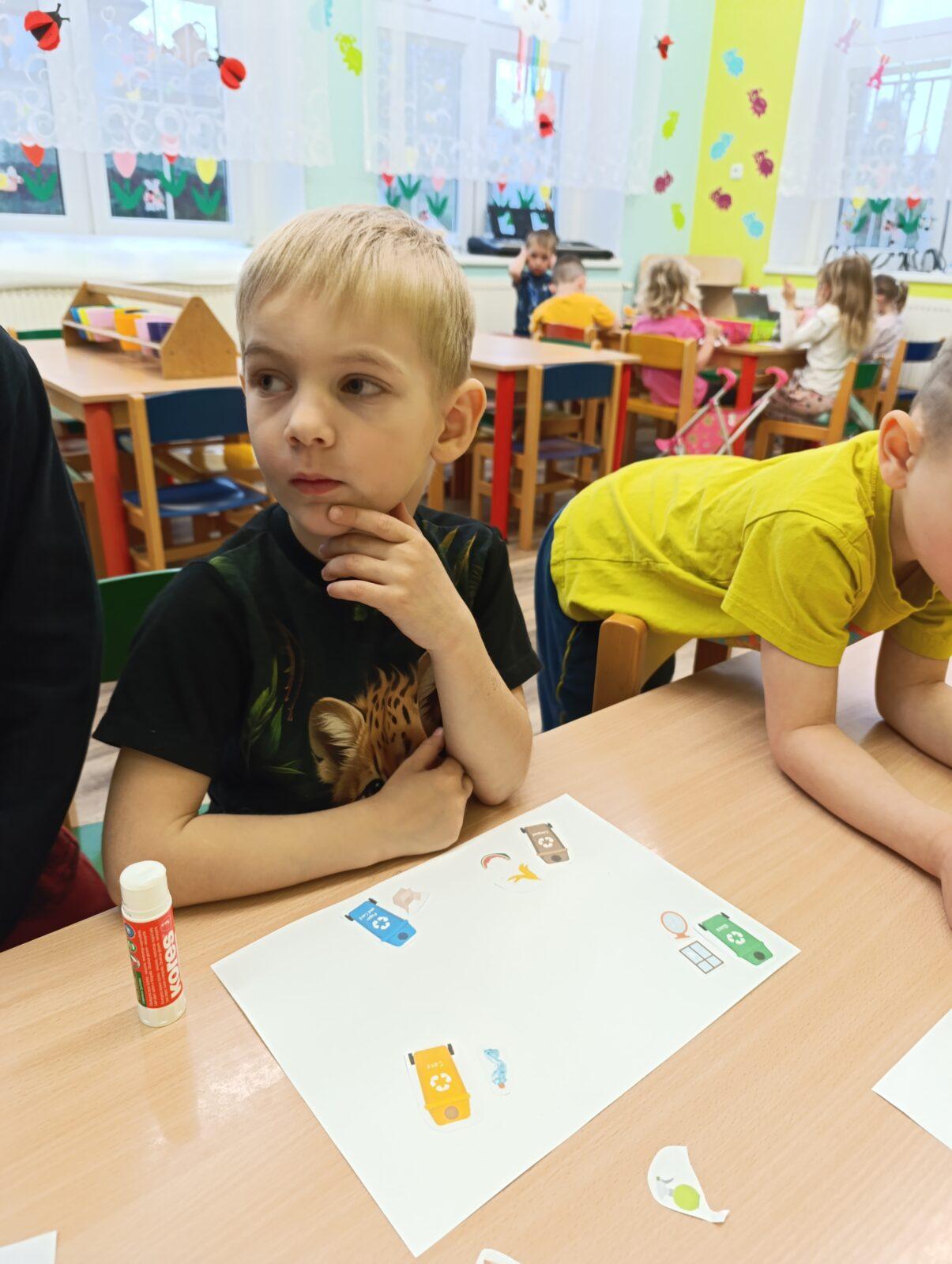 broučci: den země, přípravy na čarodějnice - 31