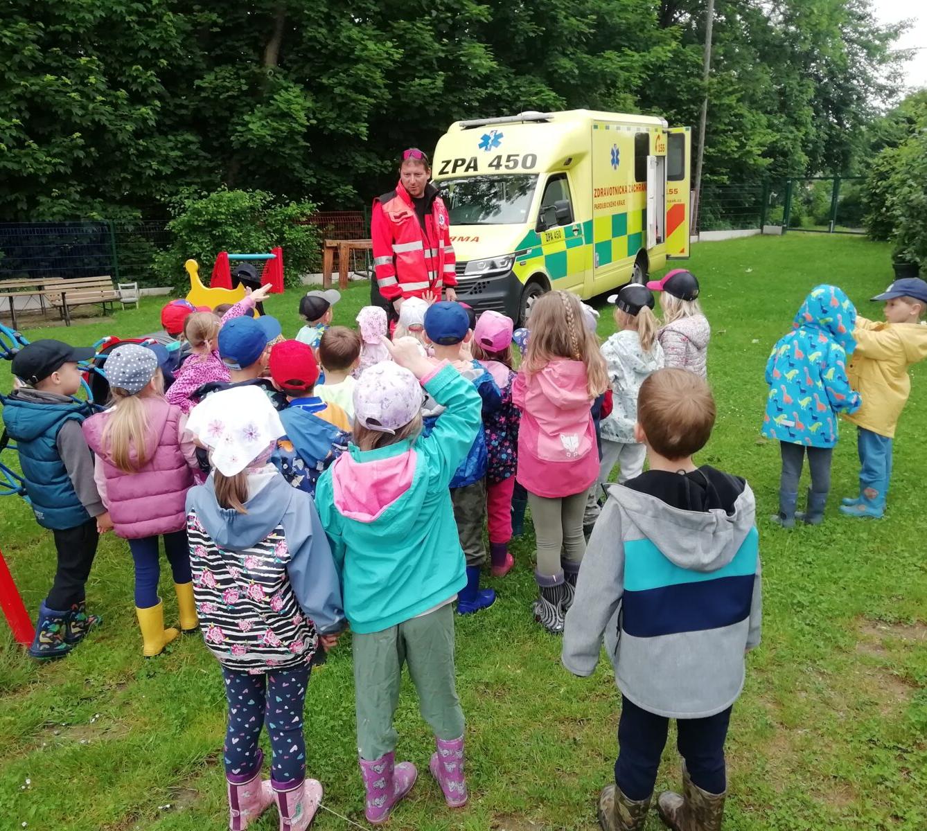 PŘEKVAPENÍ PRO DĚTI - ZÁCHRANKA - 1