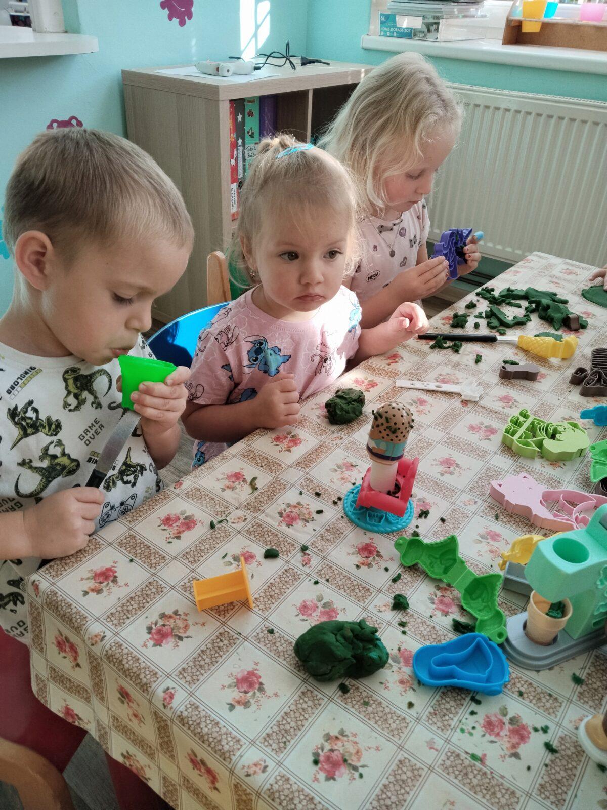 BROUČCI - HURÁ DO ŠKOLKY - 57