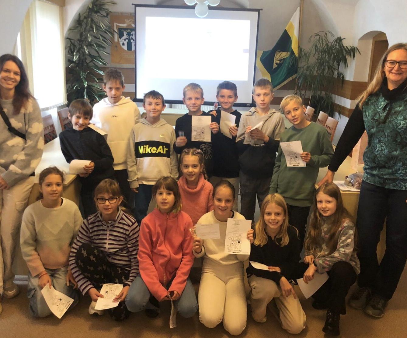 10. 10. - Žáci I. stupně v knihovně - 11