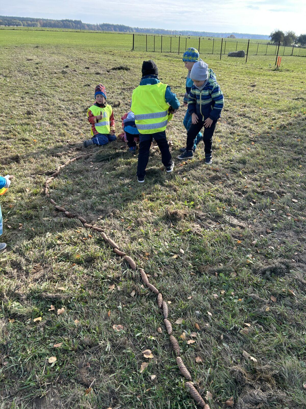 POUŠTĚNÍ DRAKA - 25