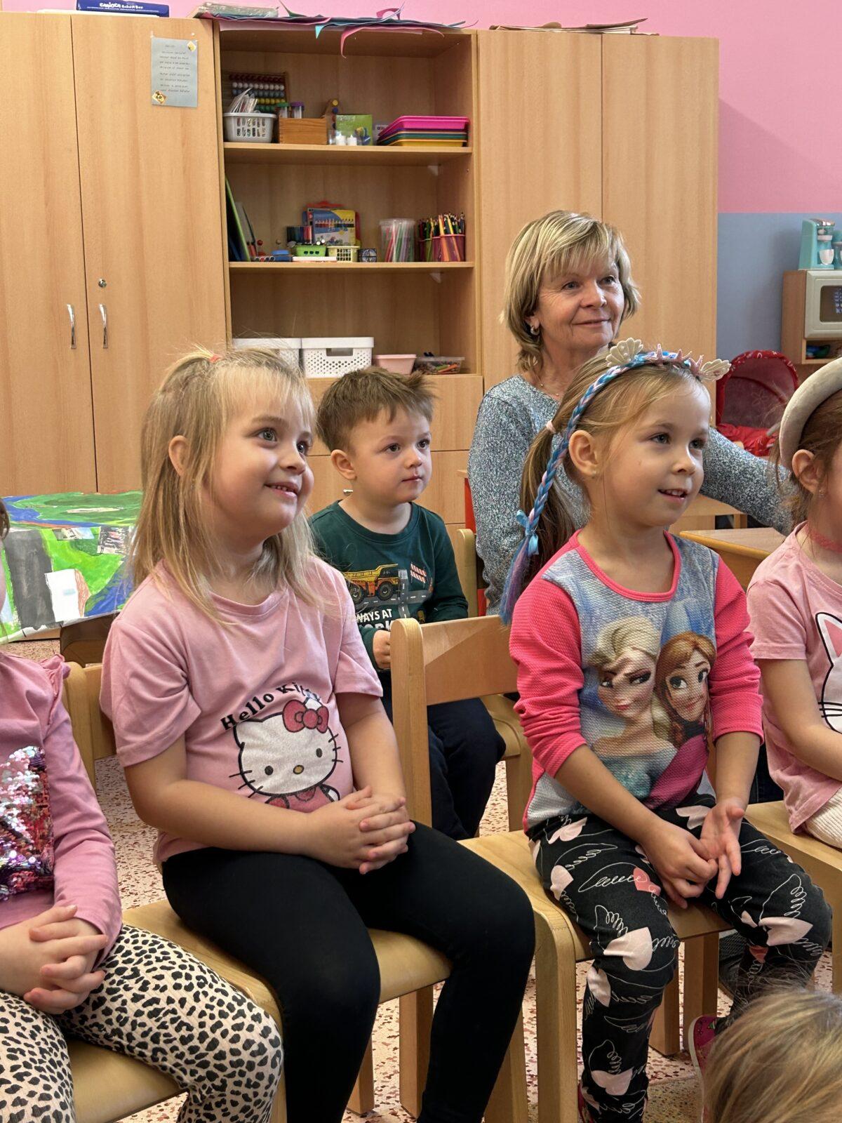 PŘIJEL K NÁM KOUZELNÍK - 2