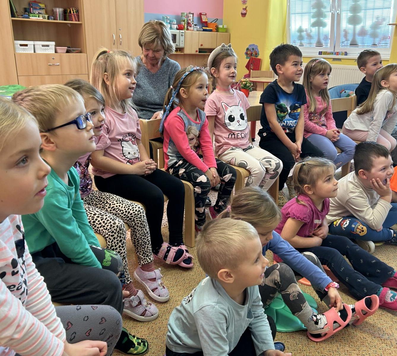 PŘIJEL K NÁM KOUZELNÍK - 4