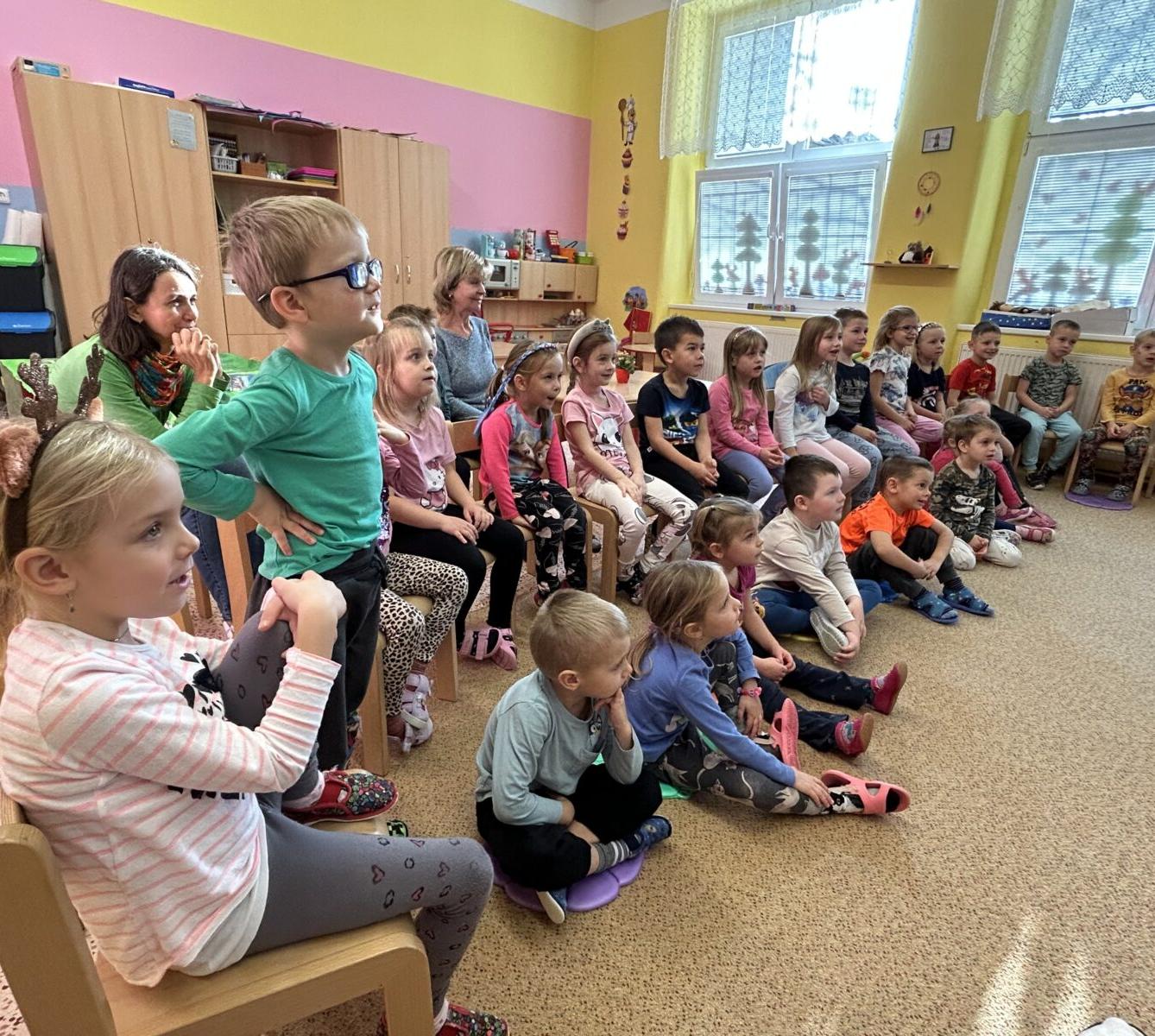 PŘIJEL K NÁM KOUZELNÍK - 11